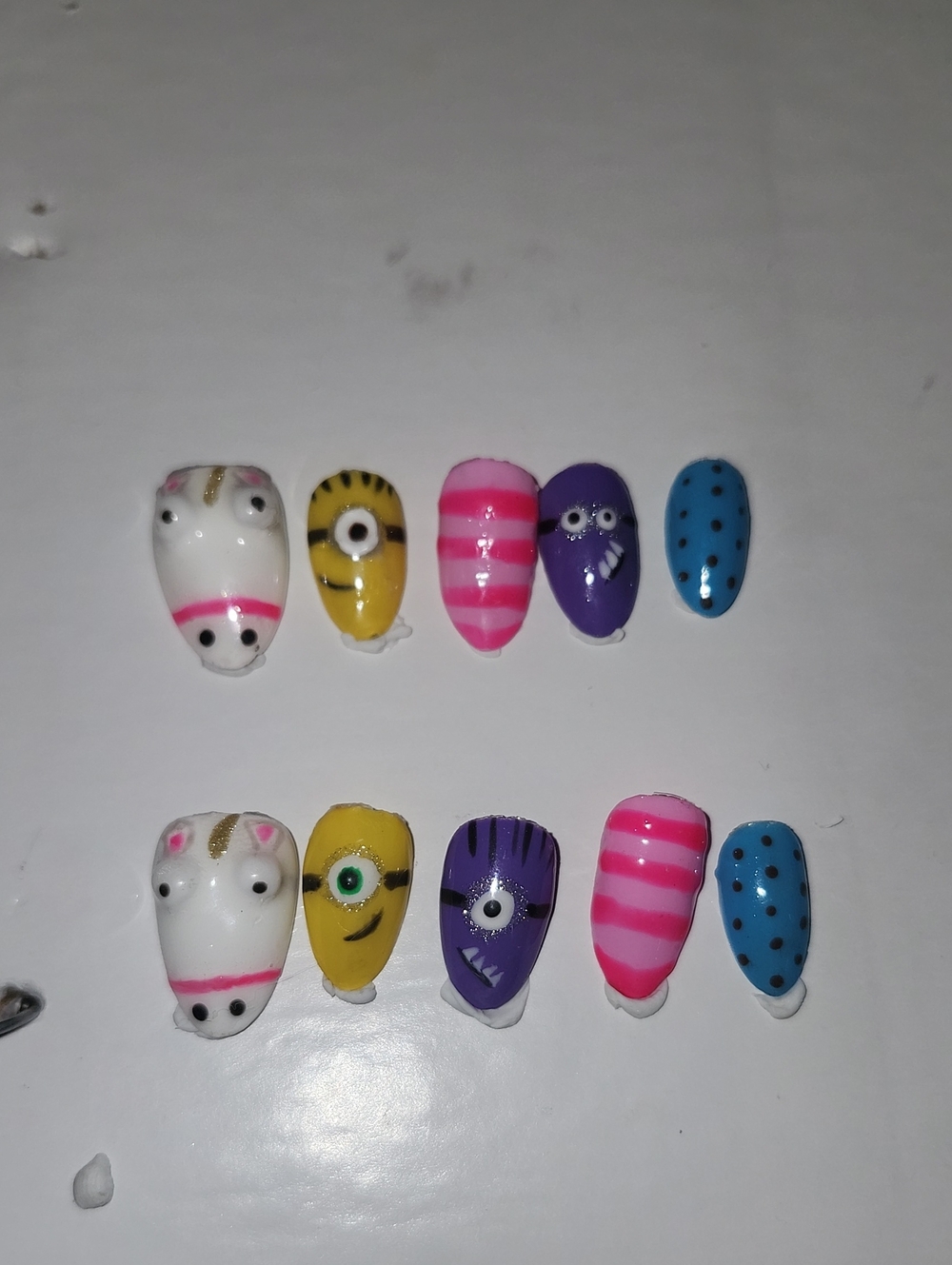 Press-on Nails Minion Them